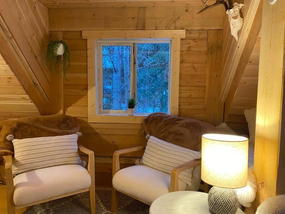 Ski-In Chalet: Private Hot Tub, Bonus Bunk House Fernie Exteriér fotografie